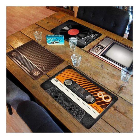 4x Dækkeservietter - Retro Design