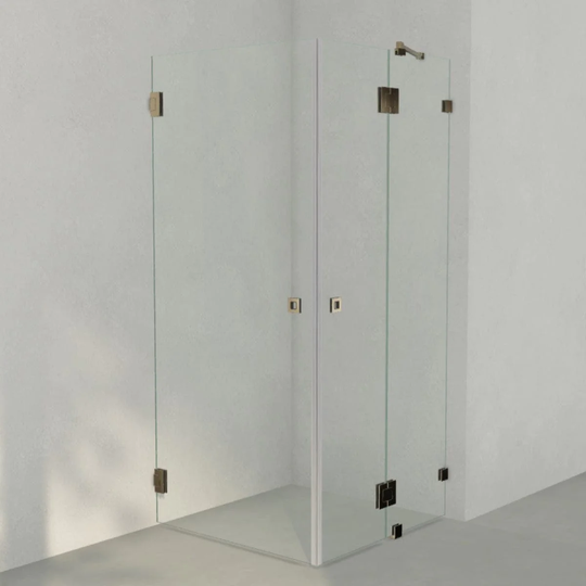 INR Iconic Nordic Rooms Dusjhjørne ARC 14 Måltilpasset Messing / Timeless Klart Glass