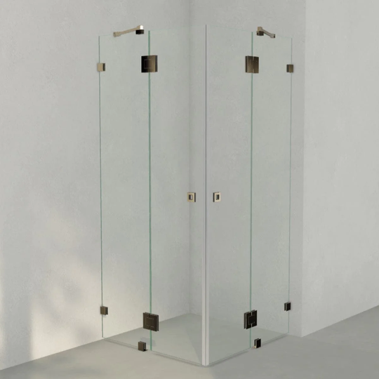 INR Iconic Nordic Rooms Dusjhjørne ARC 16 Måltilpasset Messing / Timeless Klart Glass